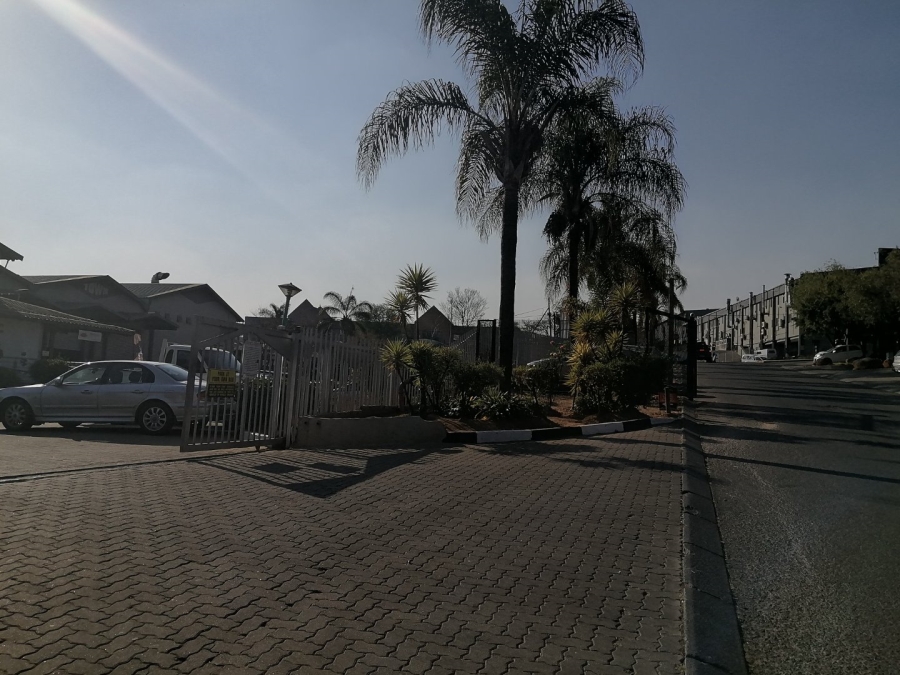 To Let Commercial Property for Rent in Barbeque Downs Gauteng