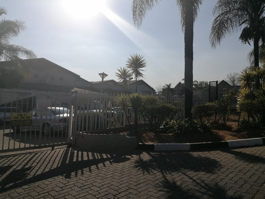 To Let Commercial Property for Rent in Barbeque Downs Gauteng