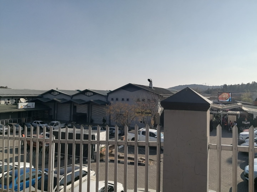 To Let Commercial Property for Rent in Barbeque Downs Gauteng