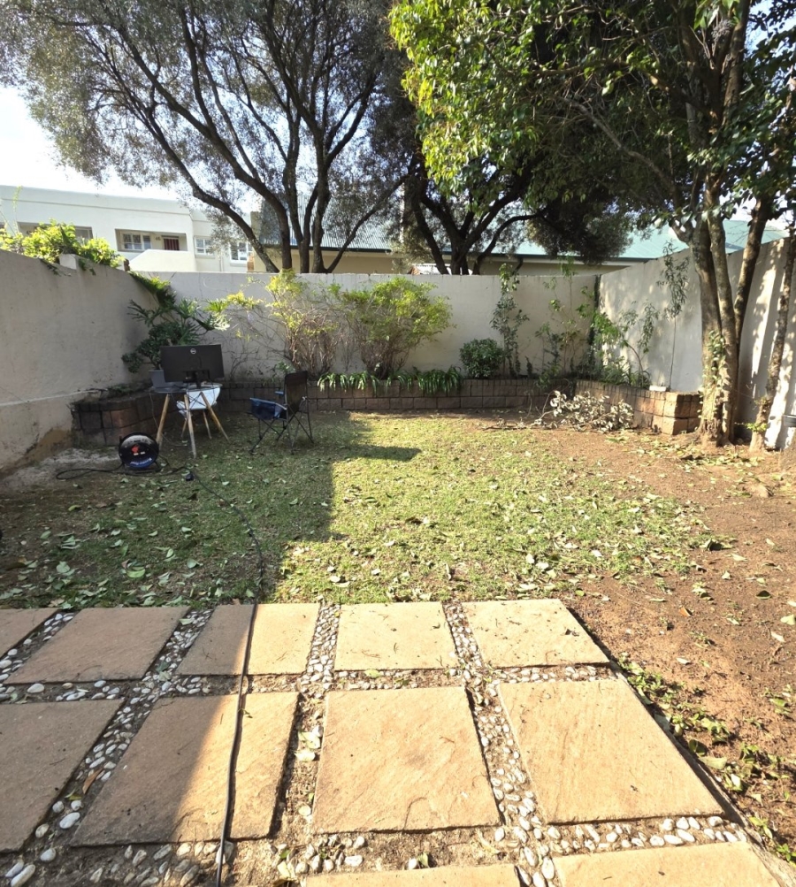 1 Bedroom Property for Sale in Vorna Valley Gauteng