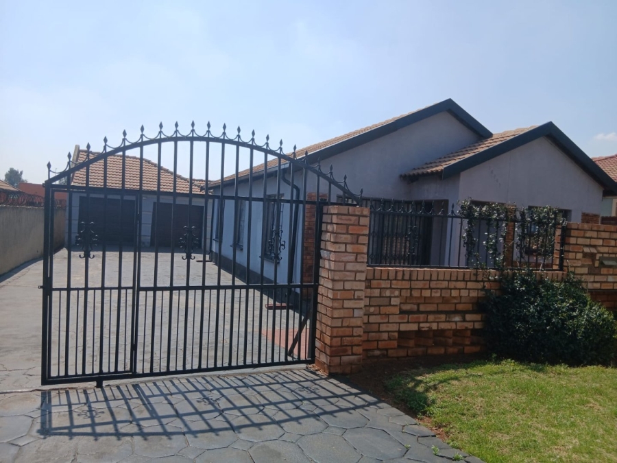 3 Bedroom Property for Sale in Vosloorus Ext 16 Gauteng