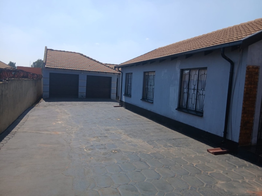 3 Bedroom Property for Sale in Vosloorus Ext 16 Gauteng