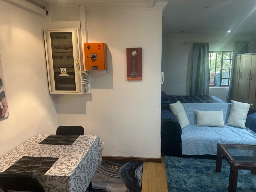 To Let 1 Bedroom Property for Rent in Sandton Central Gauteng