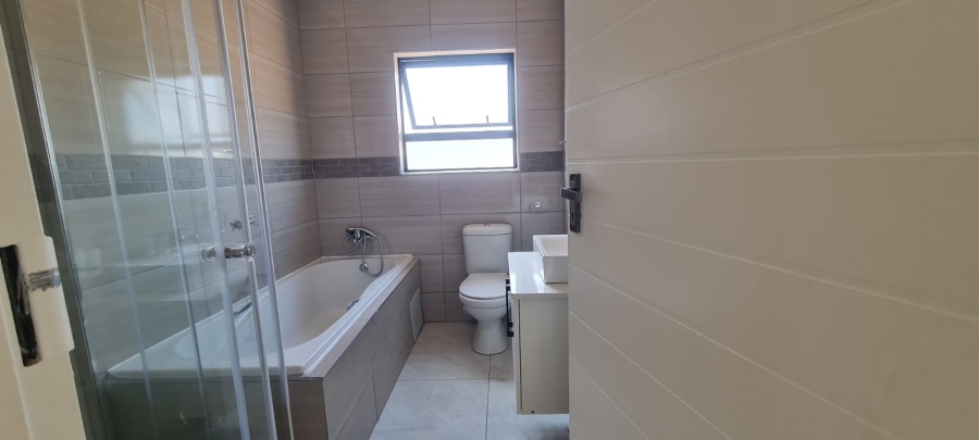 3 Bedroom Property for Sale in The Orchards Gauteng
