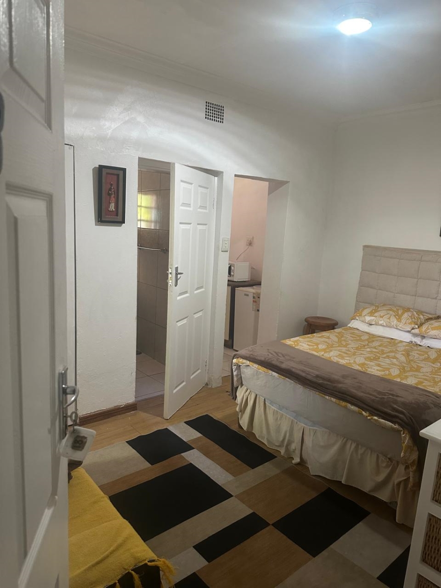 To Let 1 Bedroom Property for Rent in Sandton Central Gauteng