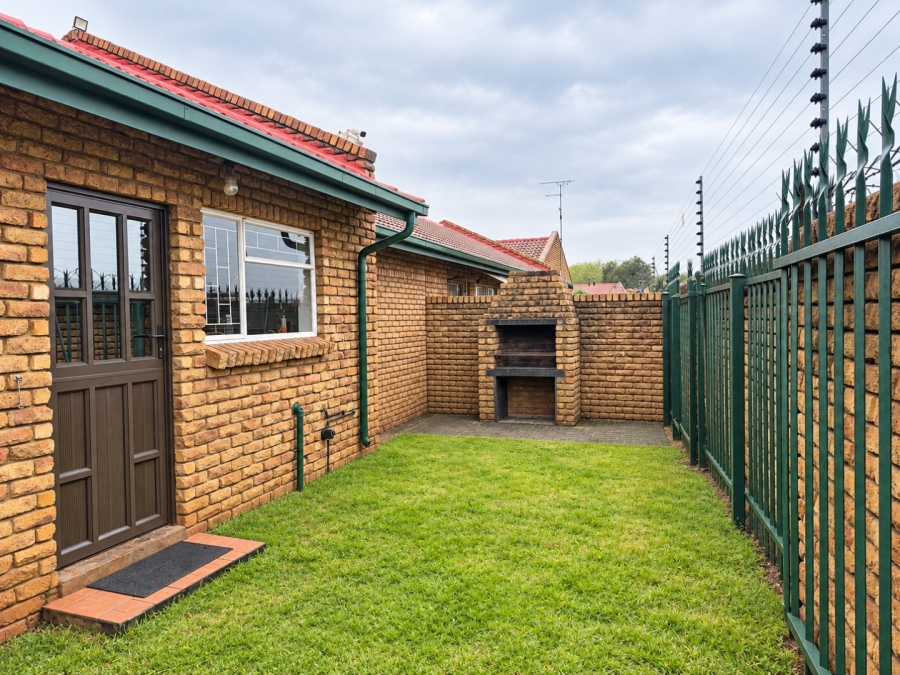 2 Bedroom Property for Sale in Kempton Park Ext 5 Gauteng