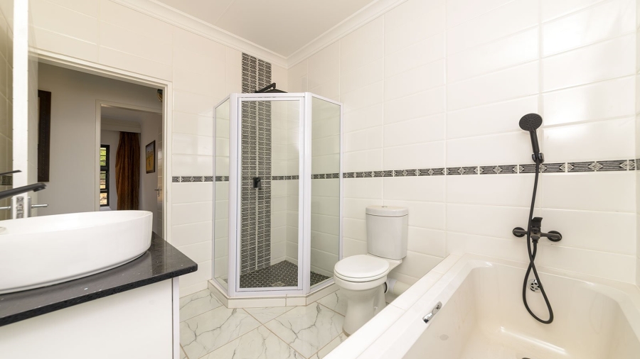 3 Bedroom Property for Sale in The Orchards Gauteng