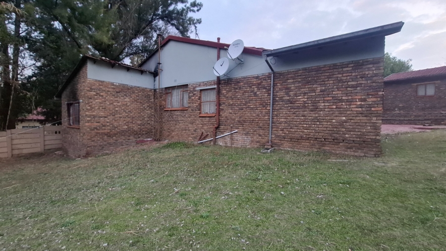 4 Bedroom Property for Sale in Lombardy West Gauteng