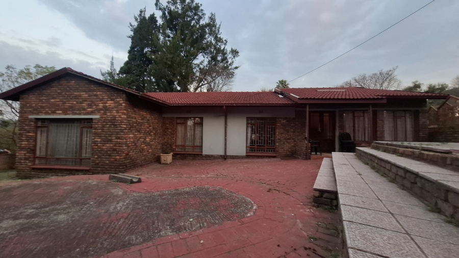 4 Bedroom Property for Sale in Lombardy West Gauteng