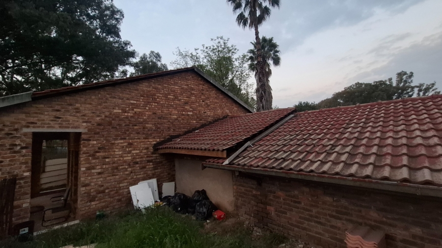 4 Bedroom Property for Sale in Lombardy West Gauteng