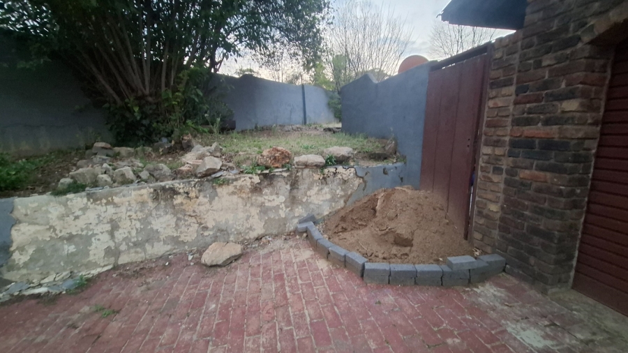 4 Bedroom Property for Sale in Lombardy West Gauteng