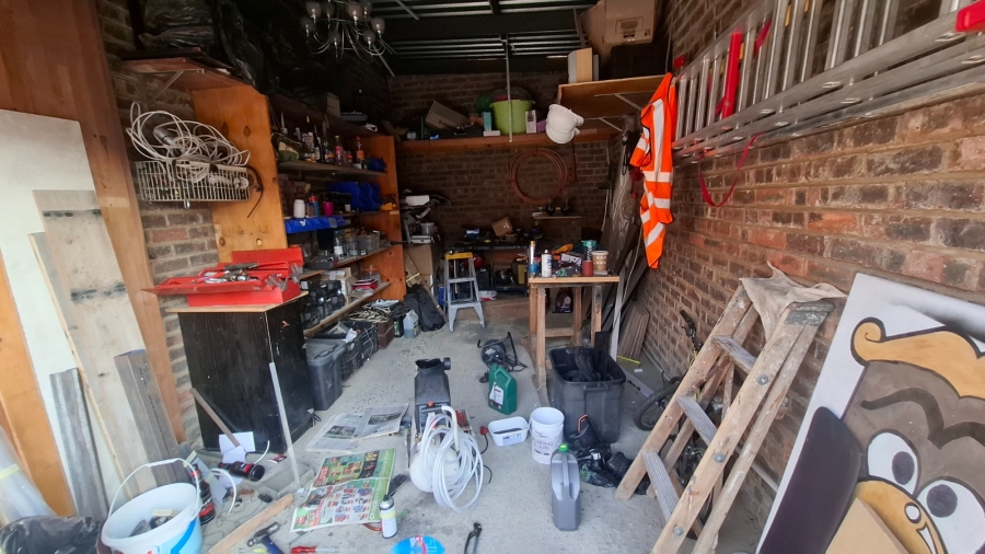 4 Bedroom Property for Sale in Lombardy West Gauteng
