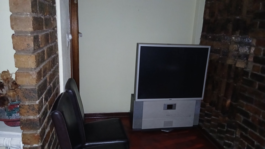4 Bedroom Property for Sale in Lombardy West Gauteng