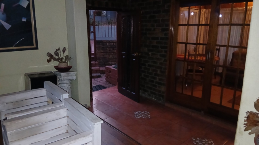 4 Bedroom Property for Sale in Lombardy West Gauteng