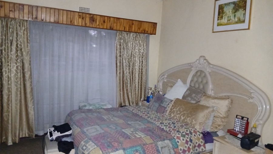 4 Bedroom Property for Sale in Lombardy West Gauteng