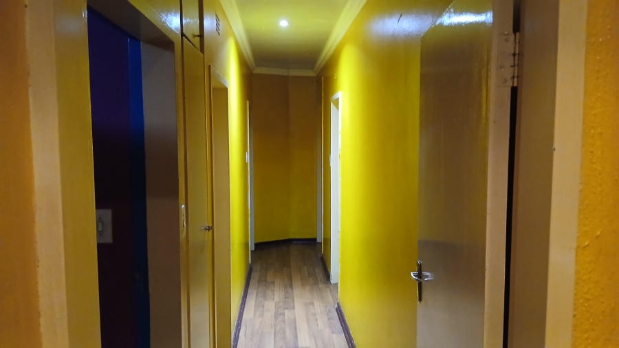 4 Bedroom Property for Sale in Lombardy West Gauteng