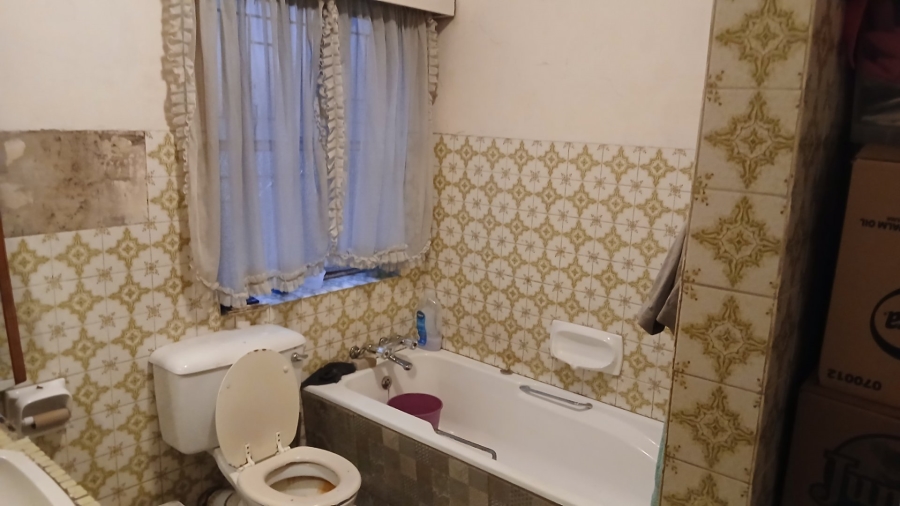 4 Bedroom Property for Sale in Lombardy West Gauteng