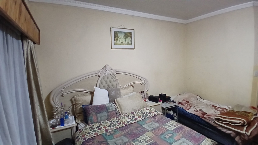 4 Bedroom Property for Sale in Lombardy West Gauteng