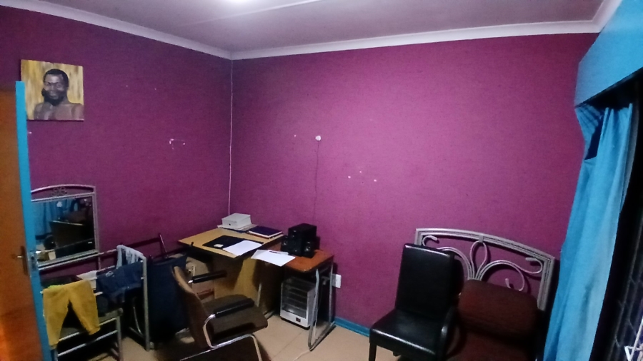 4 Bedroom Property for Sale in Lombardy West Gauteng