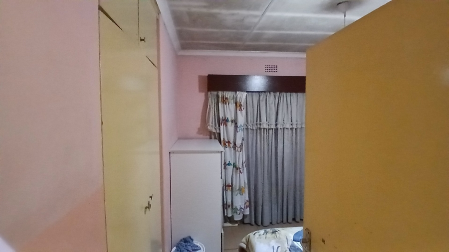 4 Bedroom Property for Sale in Lombardy West Gauteng