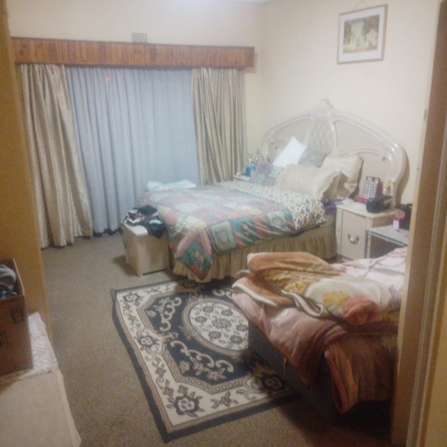 4 Bedroom Property for Sale in Lombardy West Gauteng