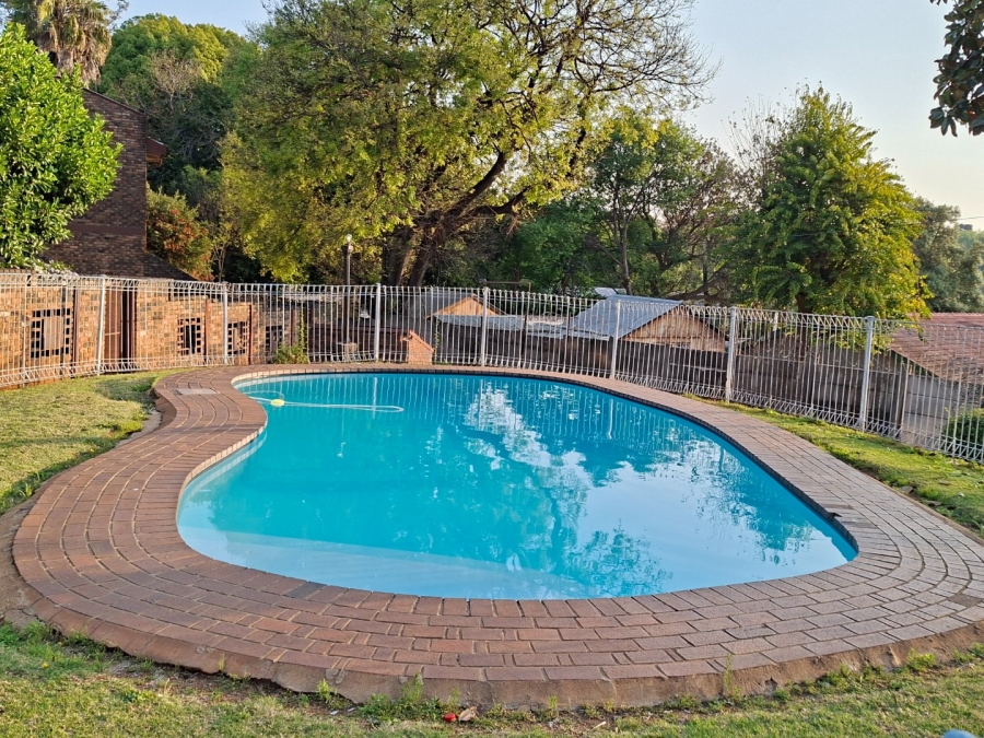  Bedroom Property for Sale in Bramley Park Gauteng