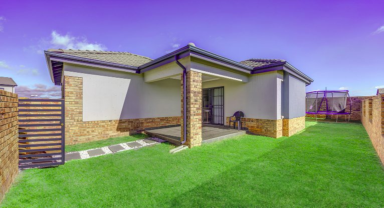 To Let 3 Bedroom Property for Rent in Lion Pride Gauteng
