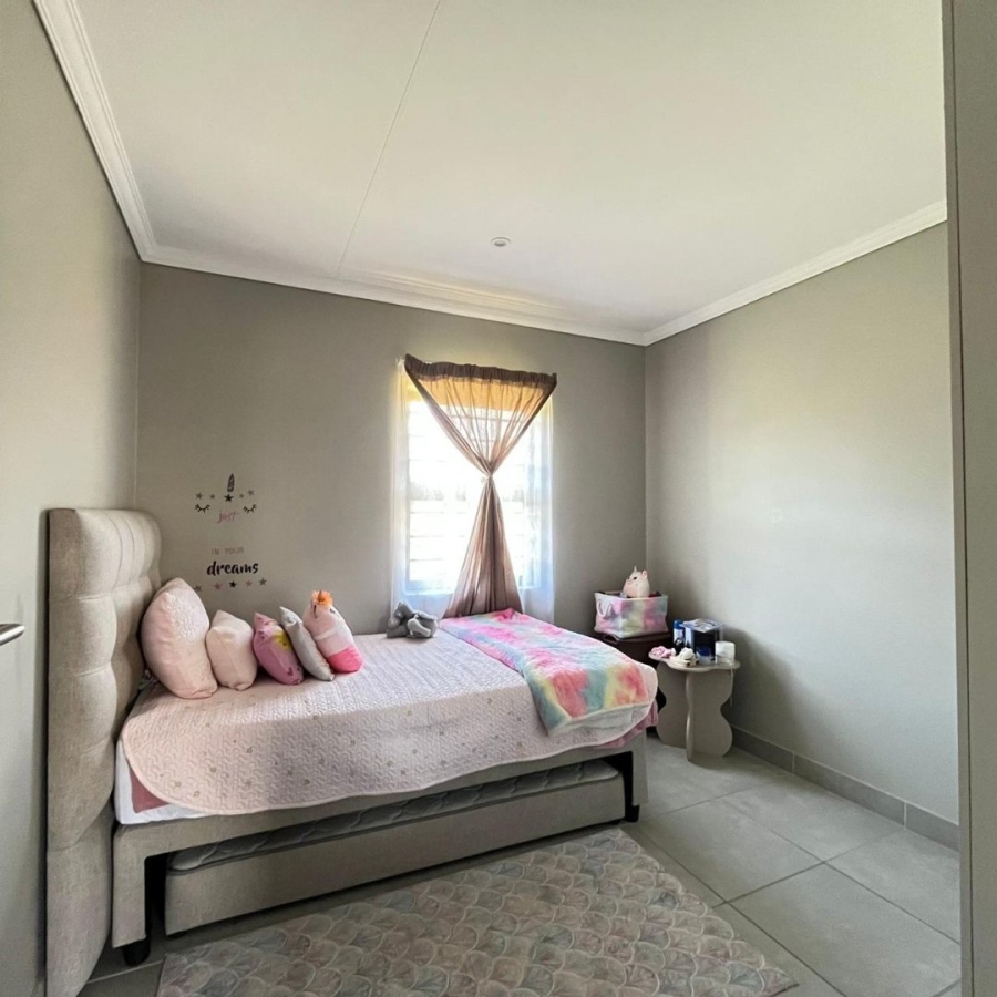 To Let 3 Bedroom Property for Rent in Lion Pride Gauteng