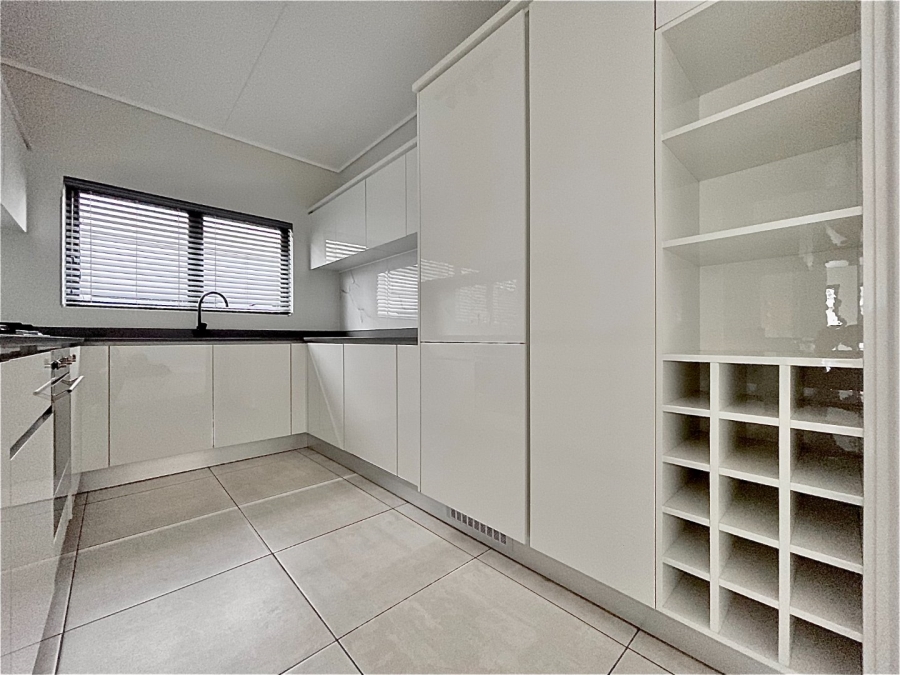 To Let 3 Bedroom Property for Rent in The Polofields Gauteng