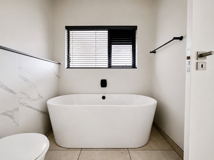 To Let 3 Bedroom Property for Rent in The Polofields Gauteng
