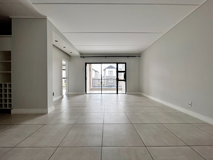 To Let 3 Bedroom Property for Rent in The Polofields Gauteng