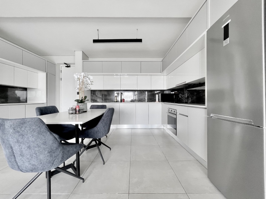 To Let 2 Bedroom Property for Rent in Waterfall Gauteng