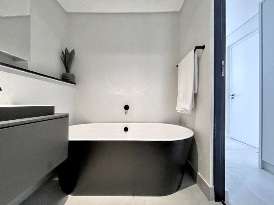 To Let 2 Bedroom Property for Rent in Waterfall Gauteng