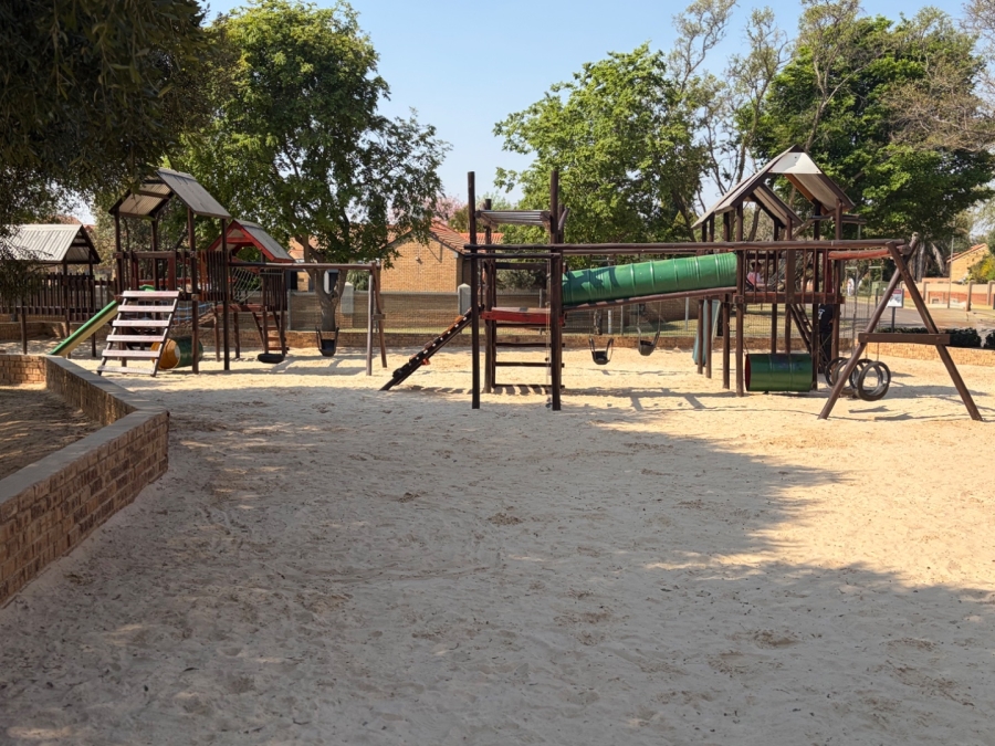 2 Bedroom Property for Sale in Equestria Gauteng