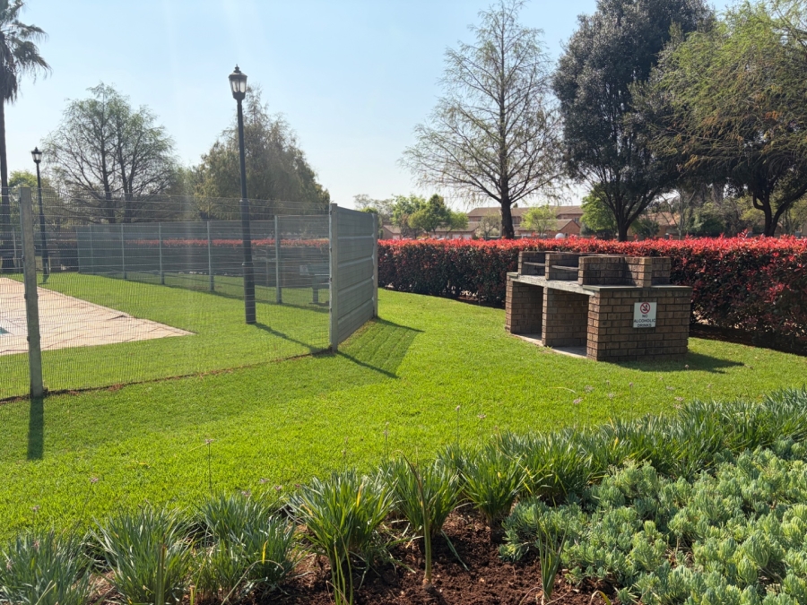 2 Bedroom Property for Sale in Equestria Gauteng