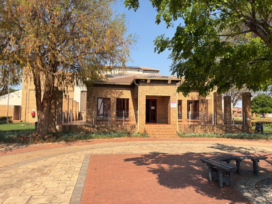 2 Bedroom Property for Sale in Equestria Gauteng