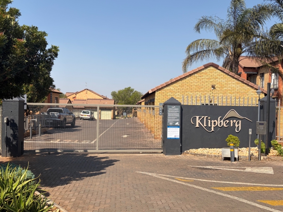 2 Bedroom Property for Sale in Equestria Gauteng