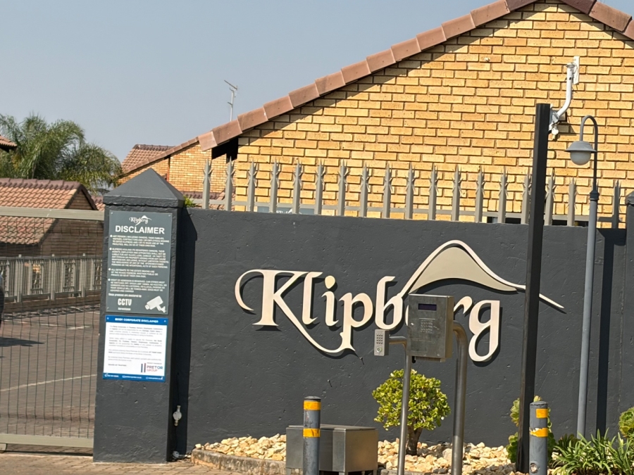 2 Bedroom Property for Sale in Equestria Gauteng