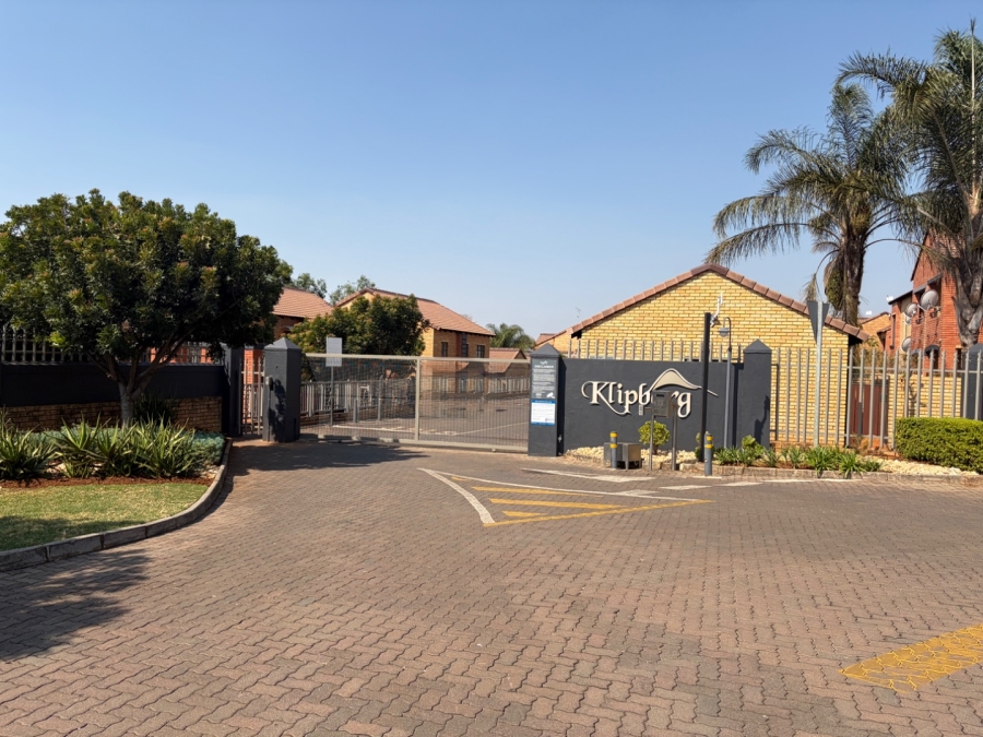 2 Bedroom Property for Sale in Equestria Gauteng