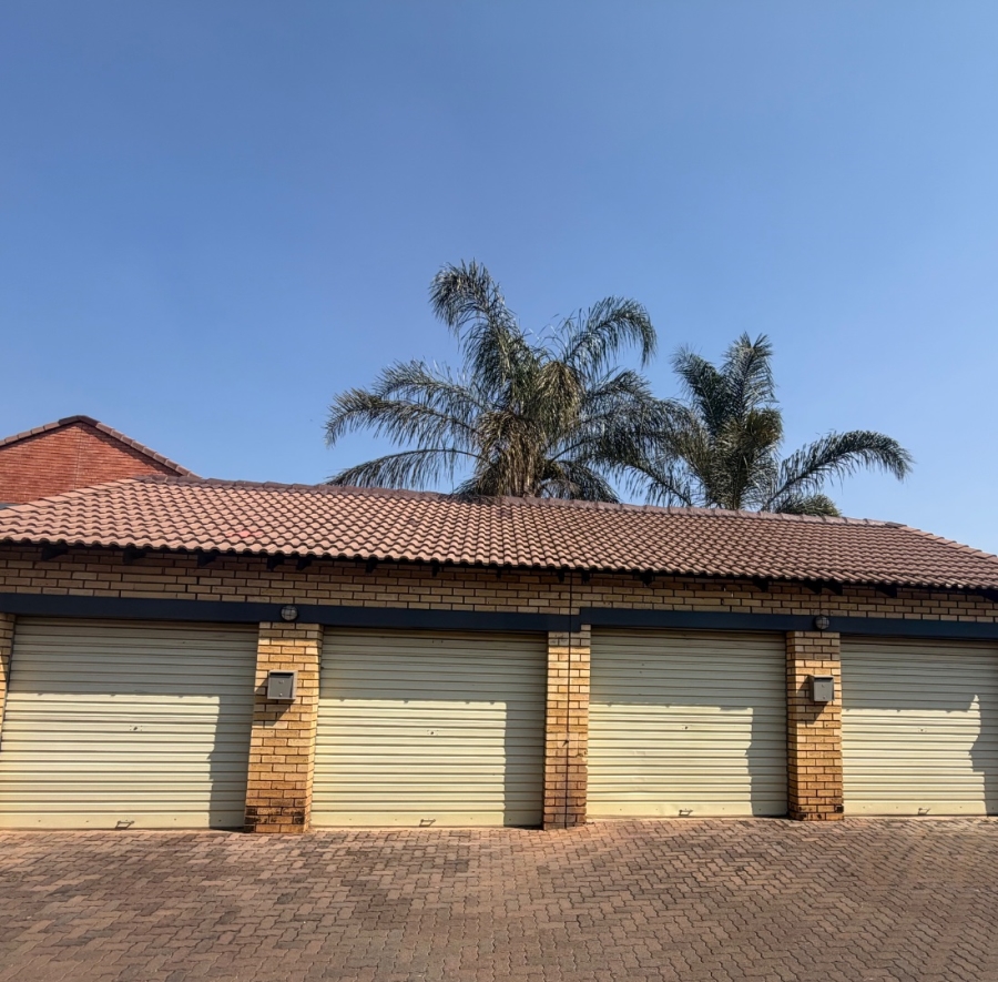 2 Bedroom Property for Sale in Equestria Gauteng