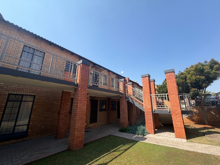 2 Bedroom Property for Sale in Equestria Gauteng