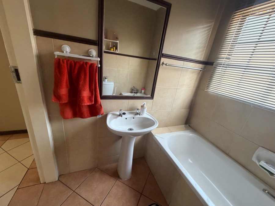 2 Bedroom Property for Sale in Equestria Gauteng
