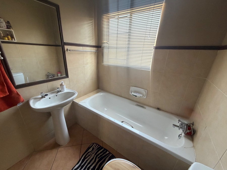 2 Bedroom Property for Sale in Equestria Gauteng