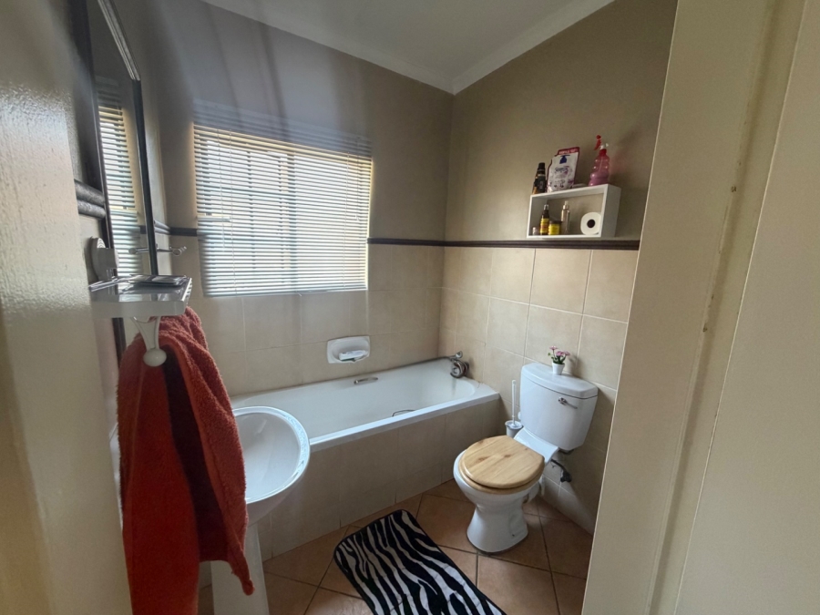 2 Bedroom Property for Sale in Equestria Gauteng