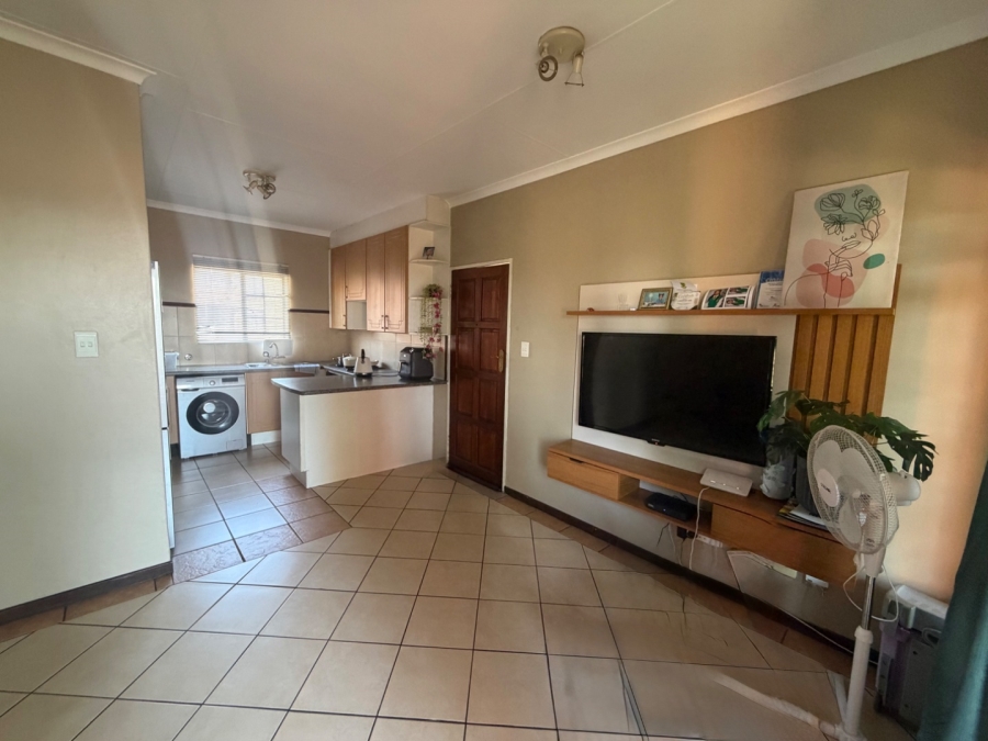 2 Bedroom Property for Sale in Equestria Gauteng