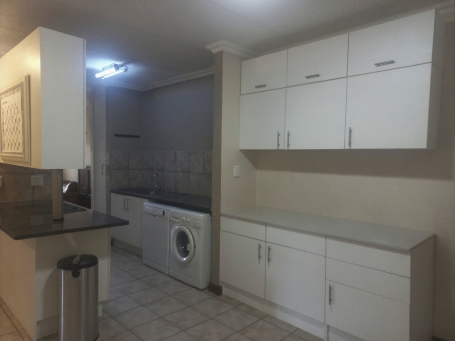 2 Bedroom Property for Sale in Carlswald North Estate Gauteng