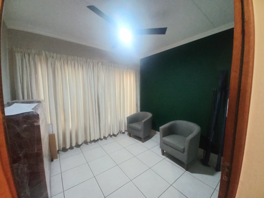 2 Bedroom Property for Sale in Carlswald North Estate Gauteng