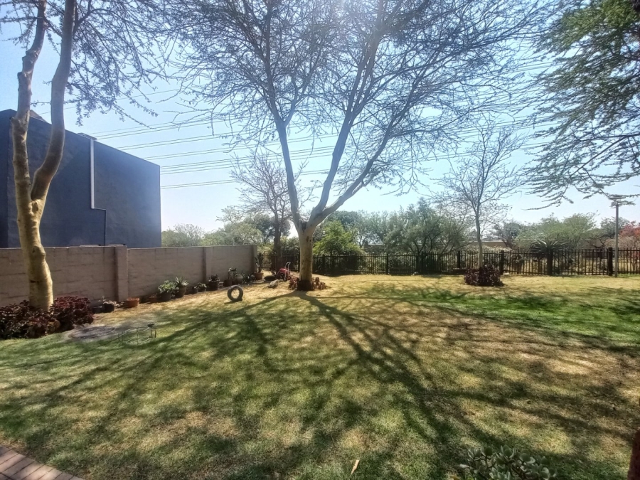 2 Bedroom Property for Sale in Carlswald North Estate Gauteng