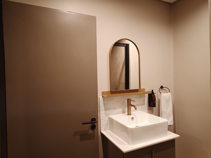 To Let 1 Bedroom Property for Rent in Sandton Central Gauteng