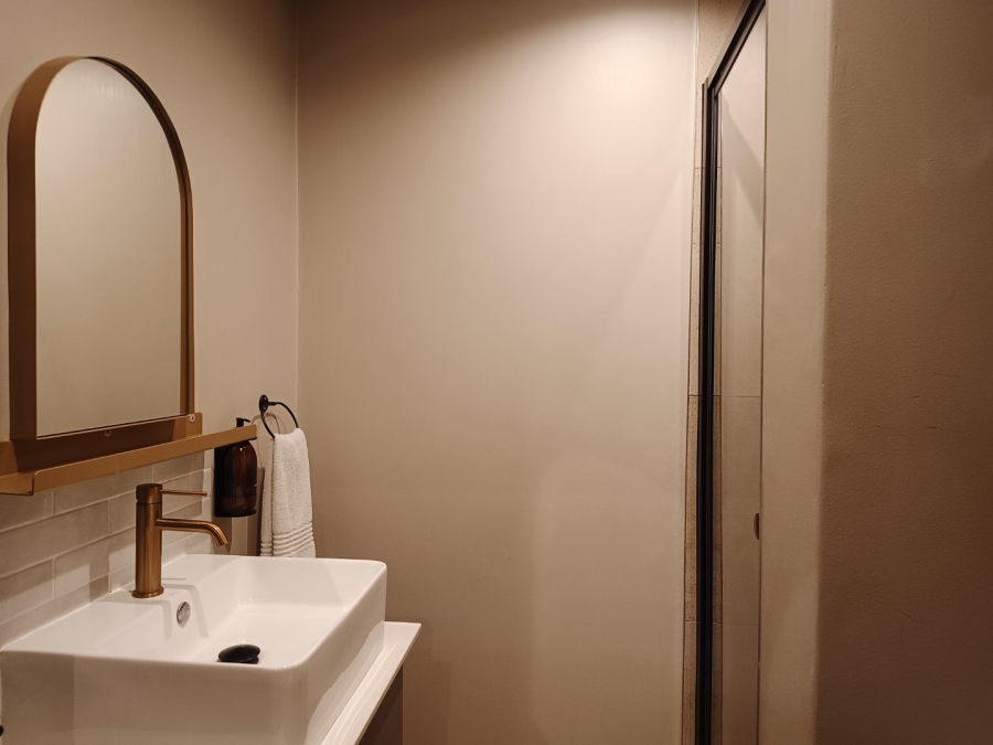 To Let 1 Bedroom Property for Rent in Sandton Central Gauteng